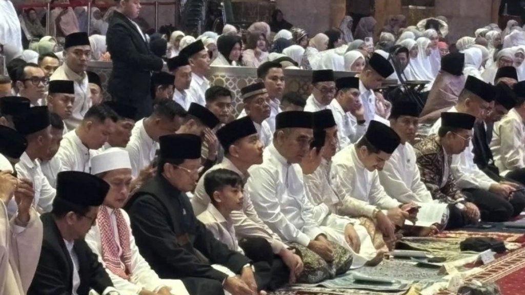 Wapres Gibran Salat Id di Masjid Istiqlal Ditemani Jan Ethes Wapres Gibran Salat Id di Masjid Istiqlal Ditemani Jan Ethes
