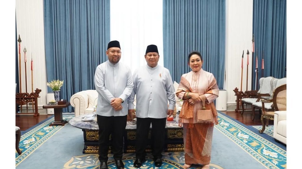 Momen Lebaran Prabowo bersama Didit dan Titiek di Istana Momen Lebaran Prabowo bersama Didit dan Titiek di Istana