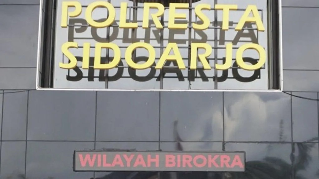 Kecelakaan di Sidoarjo, Polisi: Sopir Diduga Kurang Konsentrasi Kecelakaan di Sidoarjo, Polisi: Sopir Diduga Kurang Konsentrasi