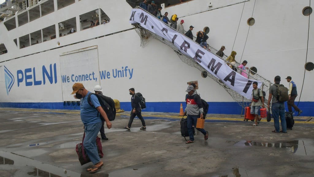 Jadwal Kapal Semarang-Pontianak DLU dan Pelni April 2026 Jadwal Kapal Semarang-Pontianak DLU dan Pelni April 2026