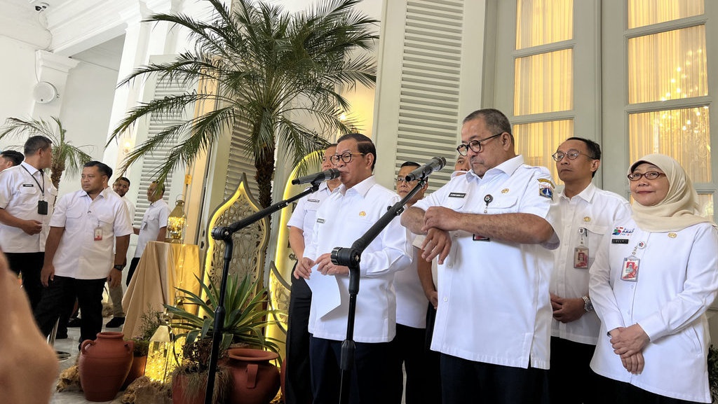 Pramono Anung Bakal Sanksi ASN DKI yang Kebablasan WFH Pramono Anung Bakal Sanksi ASN DKI yang Kebablasan WFH