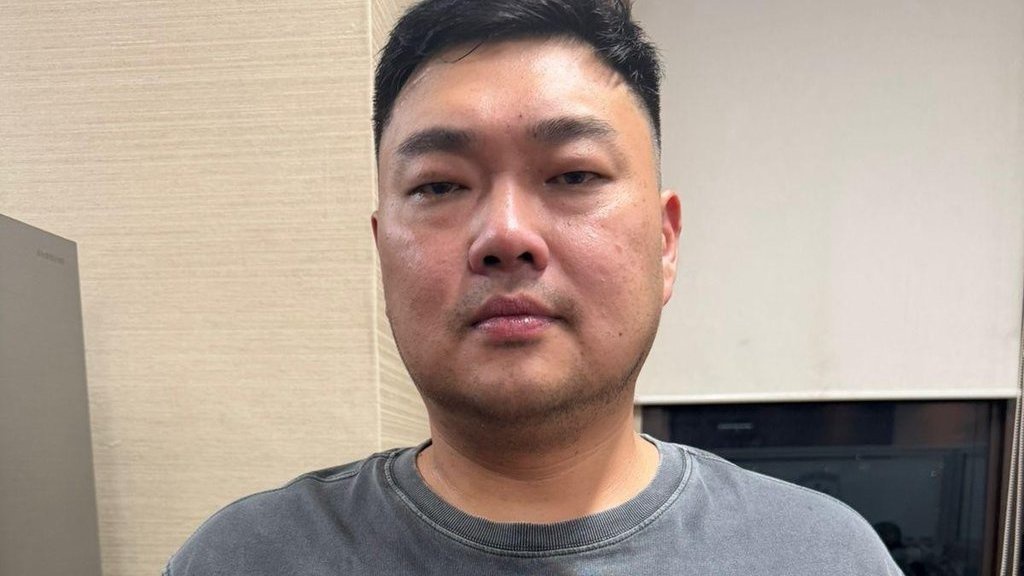 Polri Tangkap Direktur Klub Malam White Rabbit Terkait Narkoba Polri Tangkap Direktur Klub Malam White Rabbit Terkait Narkoba