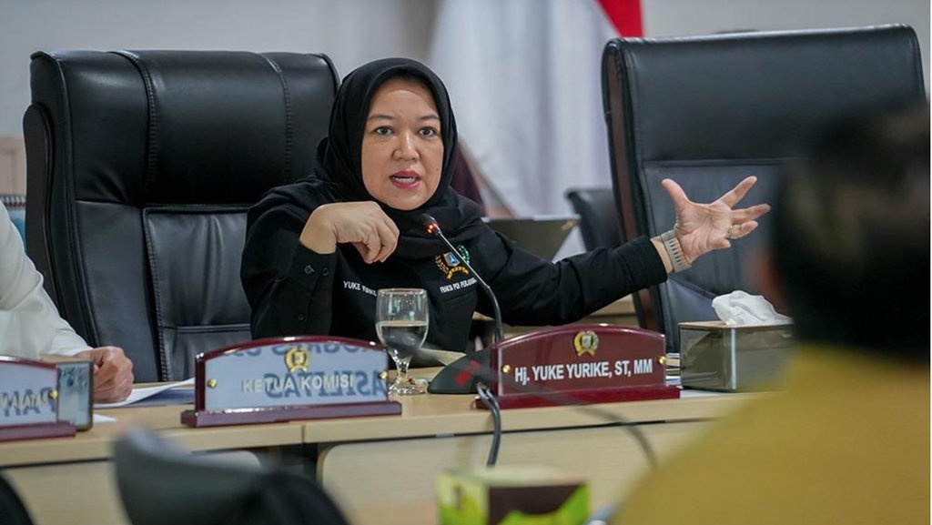 Tekan Polusi, DPRD DKI Ajak Warga Berhenti Bakar Sampah Ilegal Tekan Polusi, DPRD DKI Ajak Warga Berhenti Bakar Sampah Ilegal