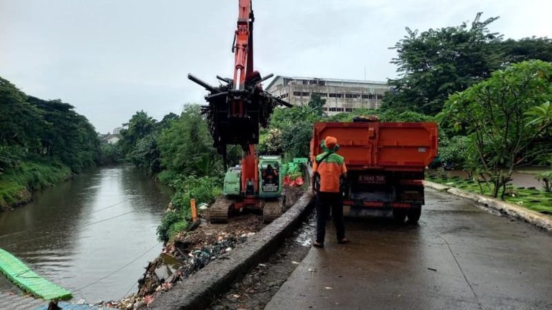 DLH DKI Siapkan TPS Pengganti Emplasemen Sampah TPU Tanah Kusir DLH DKI Siapkan TPS Pengganti Emplasemen Sampah TPU Tanah Kusir