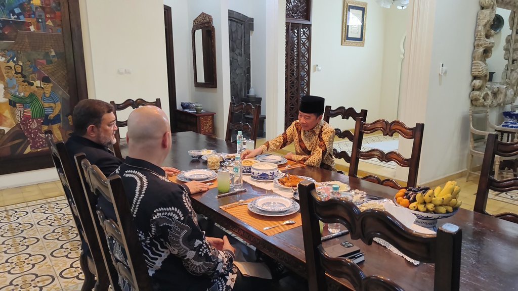 Terima Kunjungan Dubes Iran, Jokowi Mau Jaga Hubungan Diplomatik Terima Kunjungan Dubes Iran, Jokowi Mau Jaga Hubungan Diplomatik