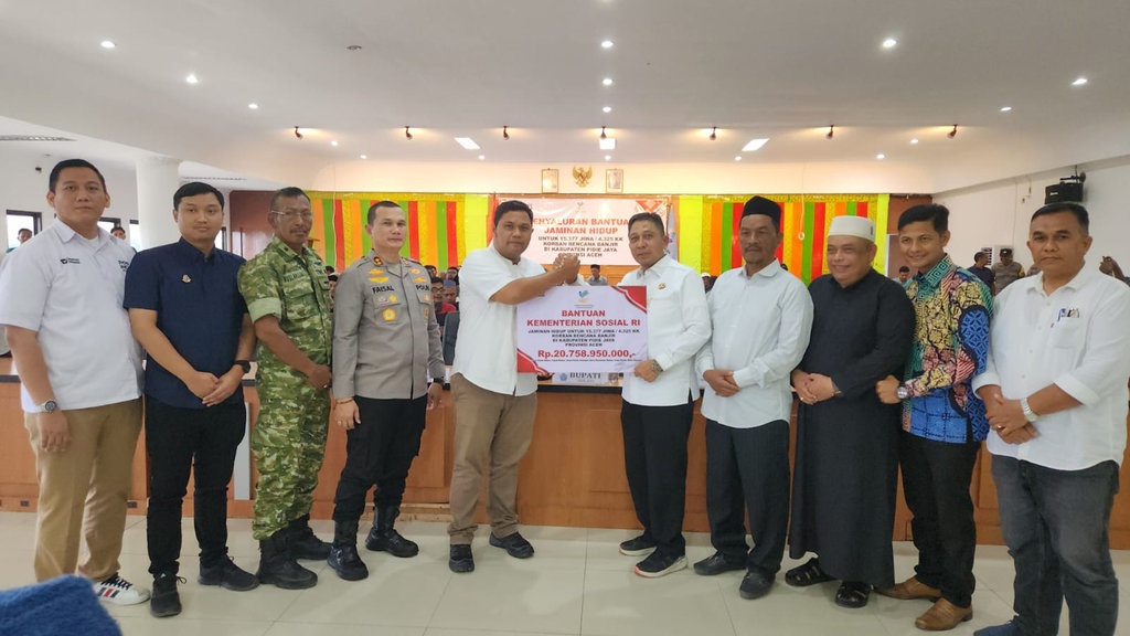Kemensos Salurkan Bantuan Bagi Korban Bencana Sumatera Kemensos Salurkan Bantuan Bagi Korban Bencana Sumatera