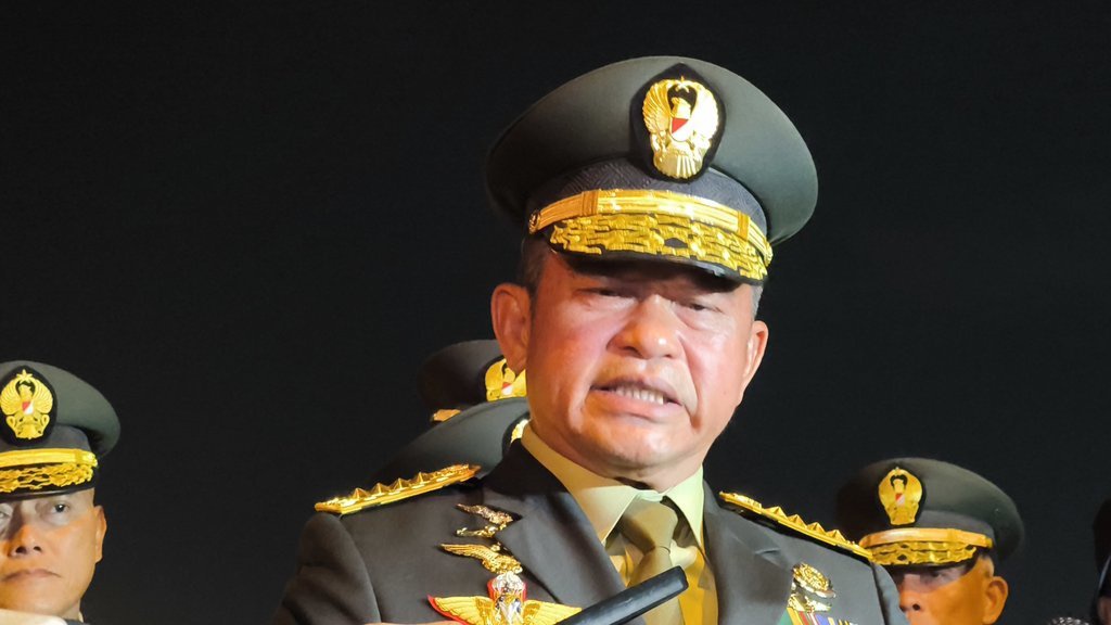 KSAD Minta Keluarga dari Prajurit TNI di Lebanon agar Tak Risau KSAD Minta Keluarga dari Prajurit TNI di Lebanon agar Tak Risau