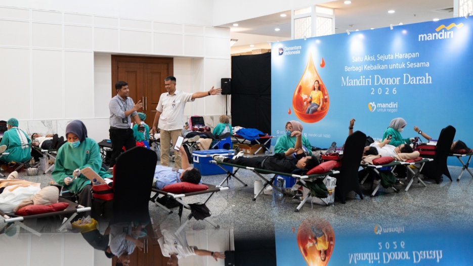 Bank Mandiri Gelar Donor Darah Massal bagi 2.800 Pendonor Bank Mandiri Gelar Donor Darah Massal bagi 2.800 Pendonor
