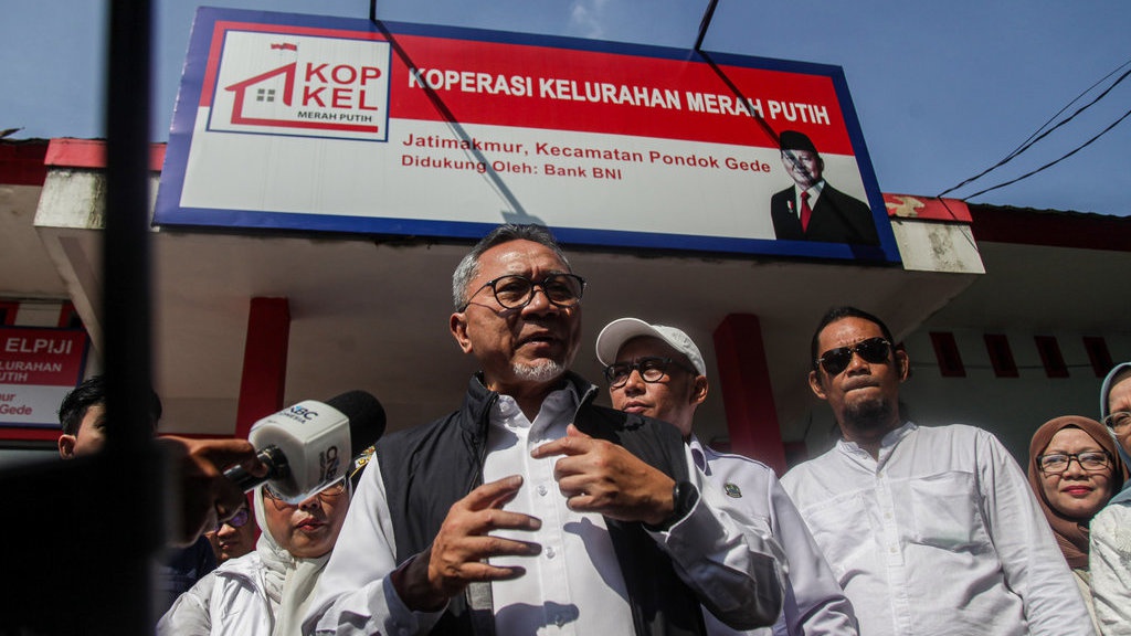 Zulhas: Penerima PKH akan Direkrut Buat Jaga Kopdes Merah Putih Zulhas: Penerima PKH akan Direkrut Buat Jaga Kopdes Merah Putih