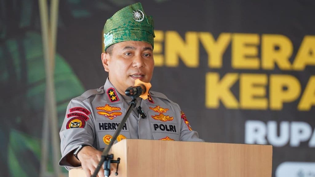 Kapolda Riau Herry Heryawan Jadi Kabaharkam Gantikan Karyoto Kapolda Riau Herry Heryawan Jadi Kabaharkam Gantikan Karyoto
