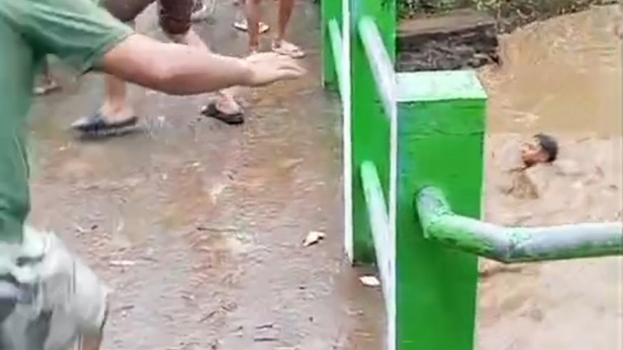 Satu Tewas & 1 Orang Hilang akibat Terseret Sungai di Banjaran Satu Tewas & 1 Orang Hilang akibat Terseret Sungai di Banjaran