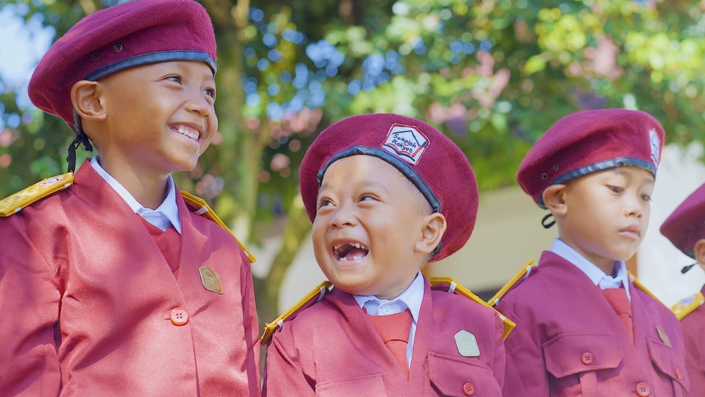 Kisah Fikri, Bocah Pemulung yang Kini Belajar di Sekolah Rakyat Kisah Fikri, Bocah Pemulung yang Kini Belajar di Sekolah Rakyat