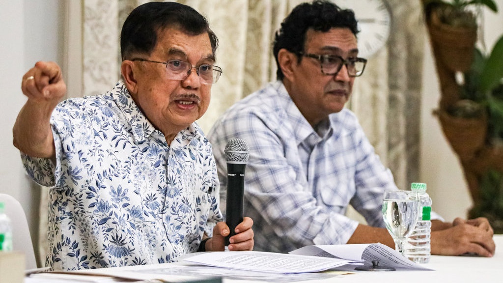 Jusuf Kalla Klarifikasi Ceramahnya di UGM Bukan Menista Agama Jusuf Kalla Klarifikasi Ceramahnya di UGM Bukan Menista Agama