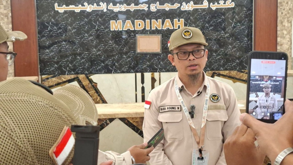 Kloter Pertama Jemaah Haji Indonesia Tiba di Madinah 22 April Kloter Pertama Jemaah Haji Indonesia Tiba di Madinah 22 April