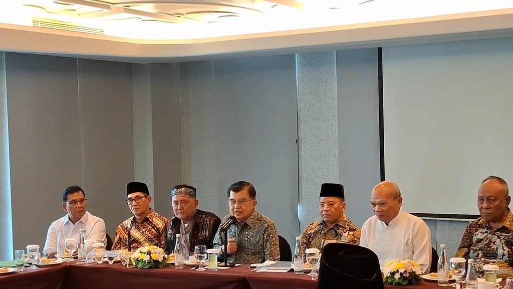 JK Ajak Tokoh Ambon & Poso Tepis Polemik Videonya yang Viral JK Ajak Tokoh Ambon & Poso Tepis Polemik Videonya yang Viral