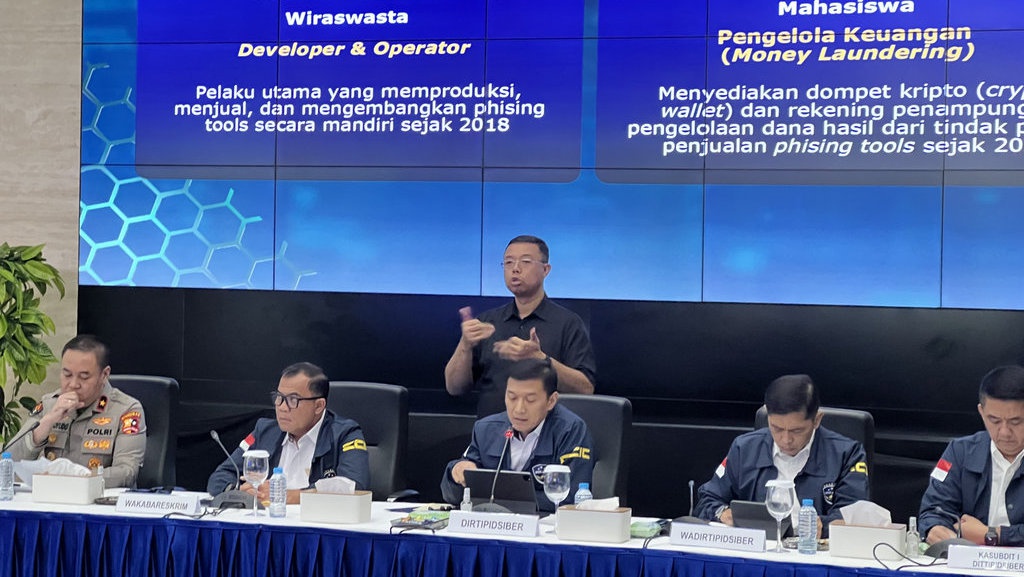 Bareskrim Polri Bongkar Sindikat Phising Jaringan Internasional Bareskrim Polri Bongkar Sindikat Phising Jaringan Internasional