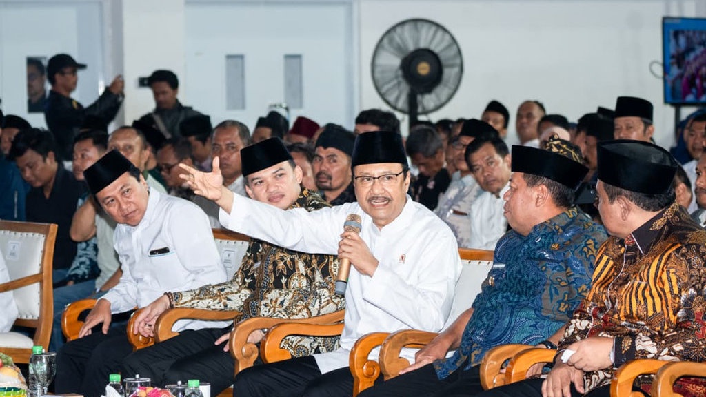 Gus Ipul Sosialisasi DTSEN dan Cek Sekolah Rakyat di Majalengka Gus Ipul Sosialisasi DTSEN dan Cek Sekolah Rakyat di Majalengka