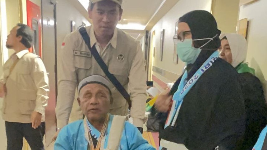 Kisah Mbah Sarjo Jual Tanah Demi Berhaji di Usia Senja Kisah Mbah Sarjo Jual Tanah Demi Berhaji di Usia Senja