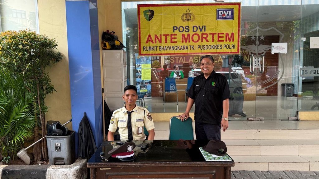 RS Polri Terima 10 Jenazah Korban Kecelakaan Kereta di Bekasi RS Polri Terima 10 Jenazah Korban Kecelakaan Kereta di Bekasi