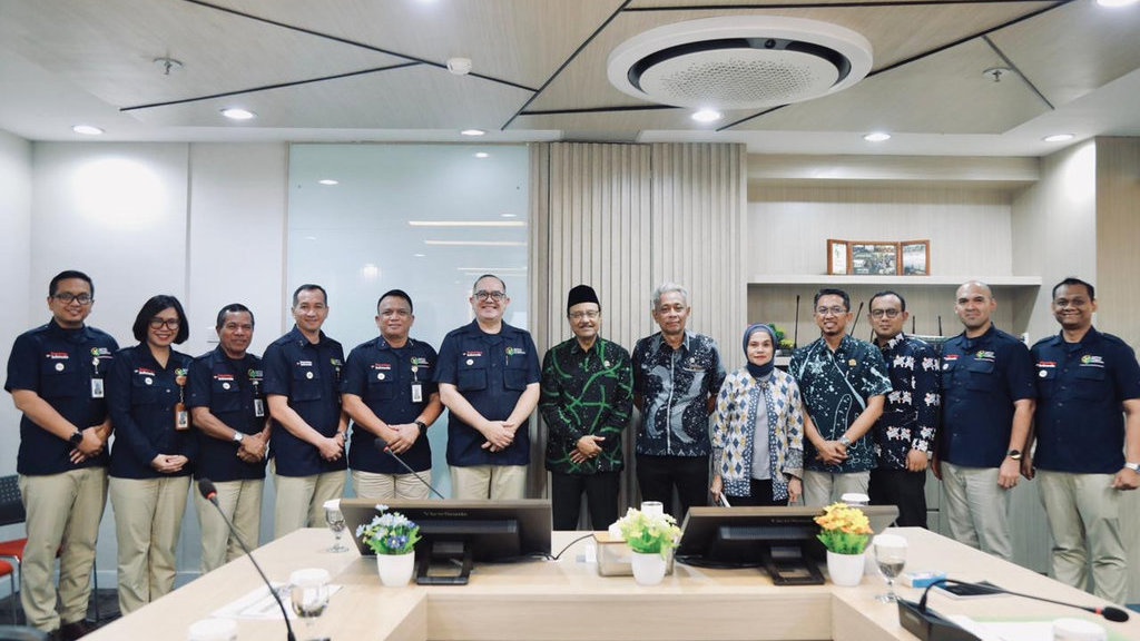 Penerima Bansos Bisa Bekerja di KDKMP & Gabung Tanpa Bayar Iuran Penerima Bansos Bisa Bekerja di KDKMP & Gabung Tanpa Bayar Iuran