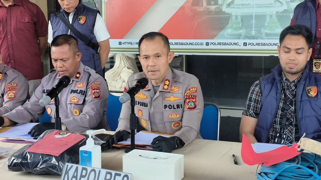 Klarifikasi Kapolres Badung soal Video Anggota Minta Uang ke WNA Klarifikasi Kapolres Badung soal Video Anggota Minta Uang ke WNA