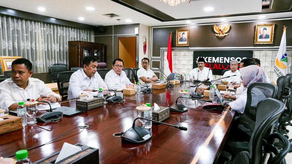 Setahun Sekolah Rakyat, Gus Ipul Minta Utamakan Empati dan Data Setahun Sekolah Rakyat, Gus Ipul Minta Utamakan Empati dan Data