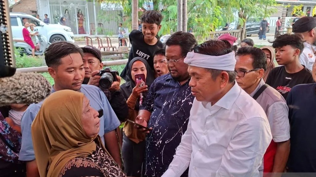 Dedi Mulyadi Instruksikan Pemda Jabar Bangun Palang Pintu Kereta Dedi Mulyadi Instruksikan Pemda Jabar Bangun Palang Pintu Kereta
