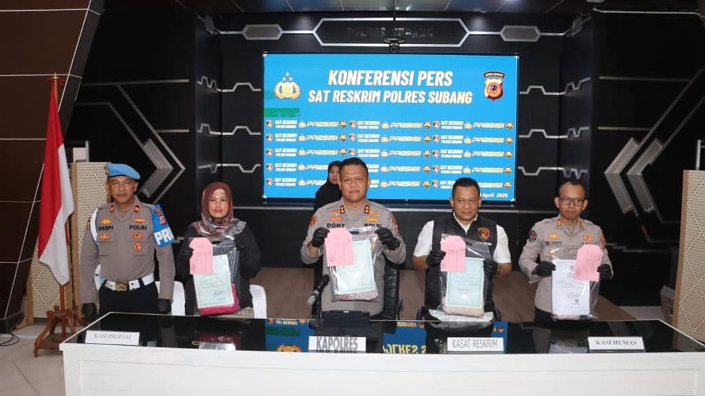 Kakek di Subang Tega Cabuli 4 Cucu Tiri Selama Belasan Tahun Kakek di Subang Tega Cabuli 4 Cucu Tiri Selama Belasan Tahun