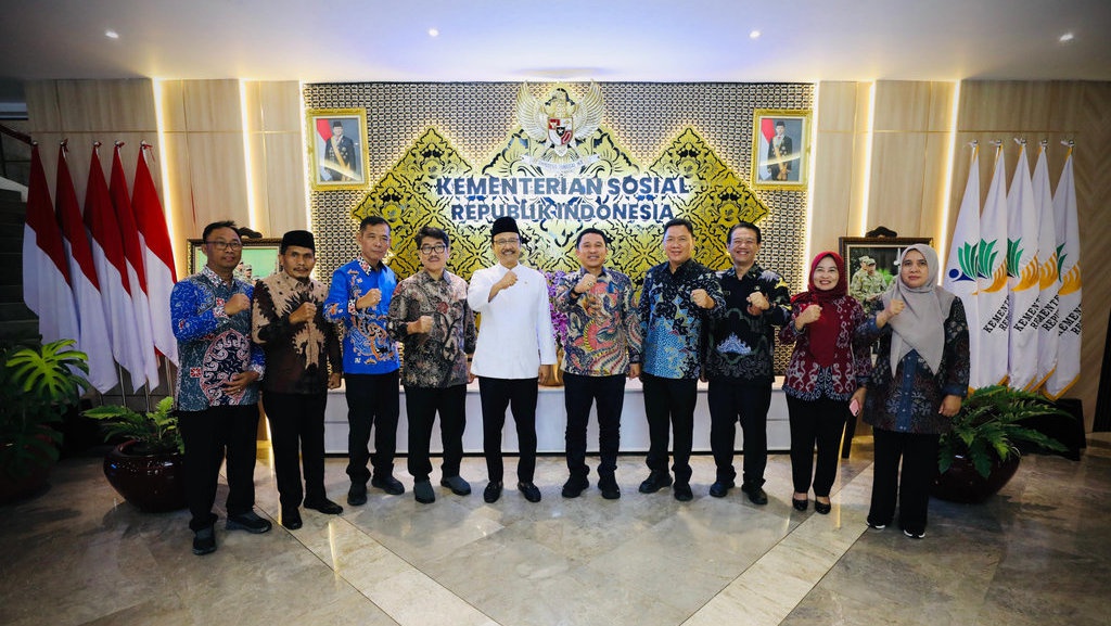 Gus Ipul Minta 2 Bupati Lampung Kawal Pembaruan Data & Graduasi Gus Ipul Minta 2 Bupati Lampung Kawal Pembaruan Data & Graduasi