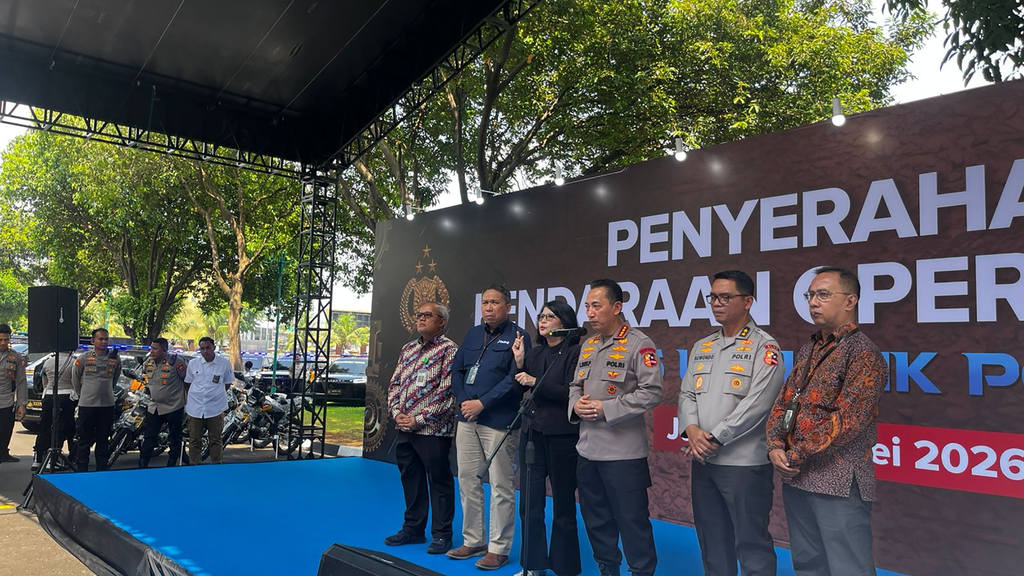 Kapolri Bekali Anggota Pelindung dari Molotov dan Anak Panah Kapolri Bekali Anggota Pelindung dari Molotov dan Anak Panah