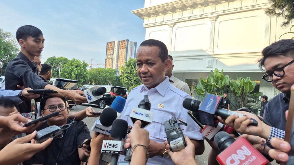 Bahlil soal CNG untuk Masyarakat: Diuji Dulu di Cina Pabriknya Bahlil soal CNG untuk Masyarakat: Diuji Dulu di Cina Pabriknya