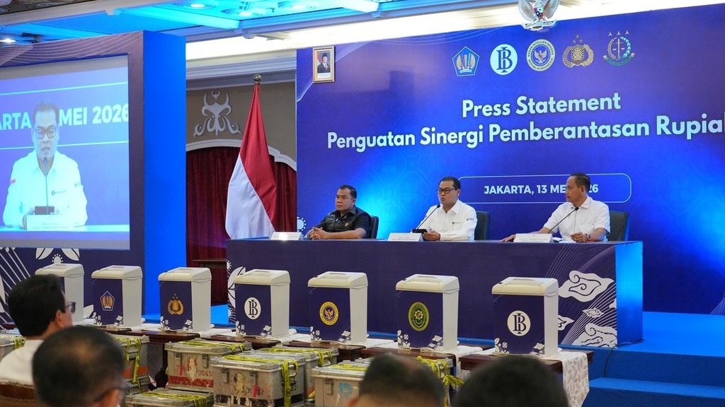 BI dan Bareskrim Polri Musnahkan Ratusan Ribu Lembar Uang Palsu BI dan Bareskrim Polri Musnahkan Ratusan Ribu Lembar Uang Palsu