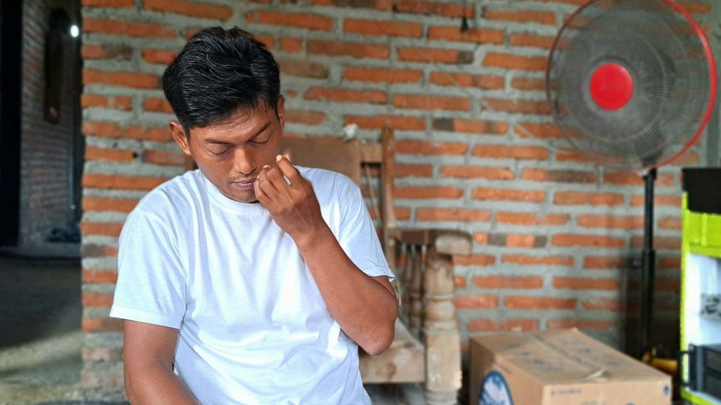 Nestapa Awak Kapal Migran Menanggung Penyakit Usai Berlayar Nestapa Awak Kapal Migran Menanggung Penyakit Usai Berlayar