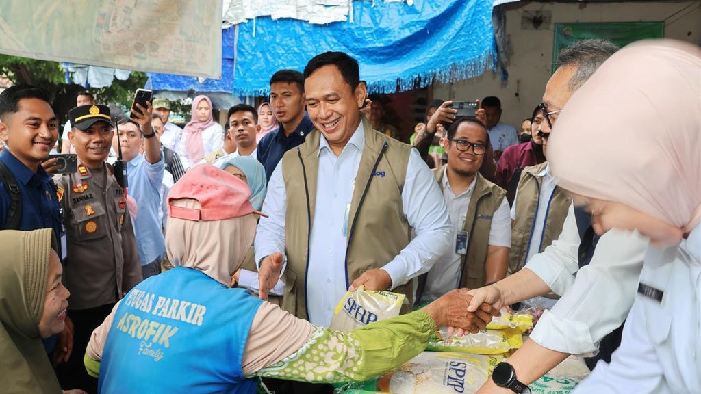 BULOG Pastikan Beras SPHP Tetap Terjangkau untuk Masyarakat BULOG Pastikan Beras SPHP Tetap Terjangkau untuk Masyarakat