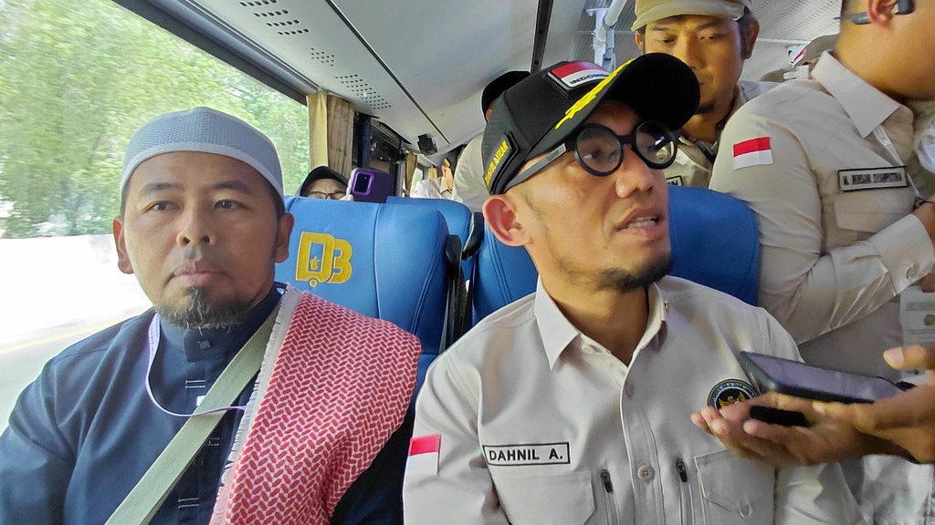 Dahnil Jajal Bus Shalawat dari Aziziyah ke Terminal Jabal Ka'bah Dahnil Jajal Bus Shalawat dari Aziziyah ke Terminal Jabal Ka'bah