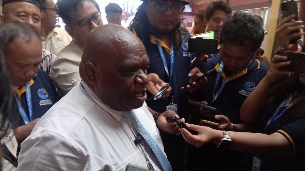 Natalius Pigai: Begal Tak Boleh Ditembak Langsung di Tempat Natalius Pigai: Begal Tak Boleh Ditembak Langsung di Tempat