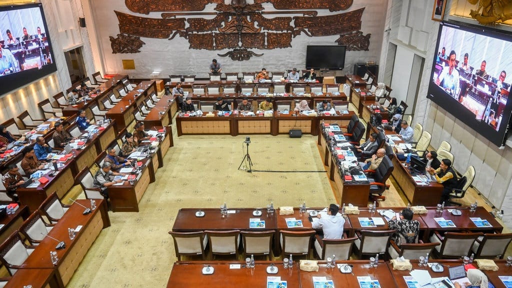 DPR dan Pemerintah Sepakat RUU PFII Dibawa ke Paripurna Besok DPR dan Pemerintah Sepakat RUU PFII Dibawa ke Paripurna Besok