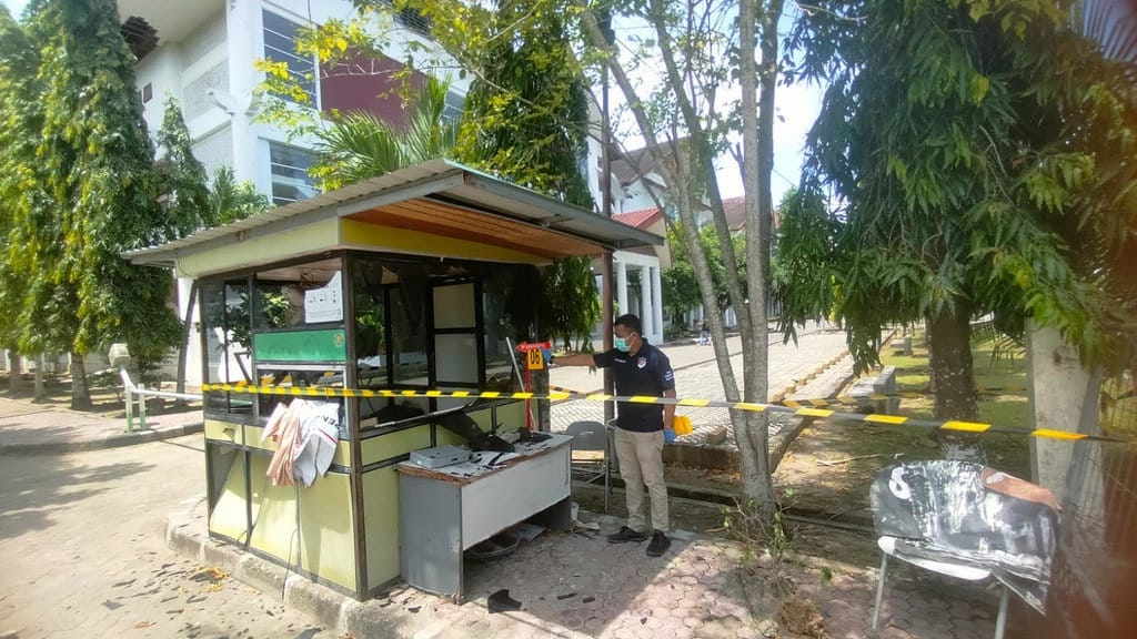 Bentrokan Mahasiswa, Gedung Fakultas Pertanian USK Aceh Terbakar Bentrokan Mahasiswa, Gedung Fakultas Pertanian USK Aceh Terbakar