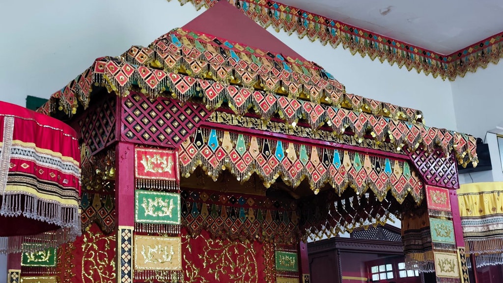 Menilik Masih Aktifnya Istana Kedatuan Luwu Sulawesi Selatan Menilik Masih Aktifnya Istana Kedatuan Luwu Sulawesi Selatan