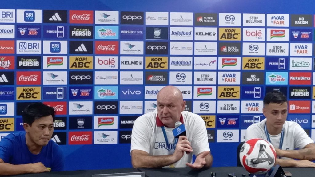 Persib Hattrick Juara, Bojan Hodak: Sangat Sulit, Tapi Berhasil Persib Hattrick Juara, Bojan Hodak: Sangat Sulit, Tapi Berhasil
