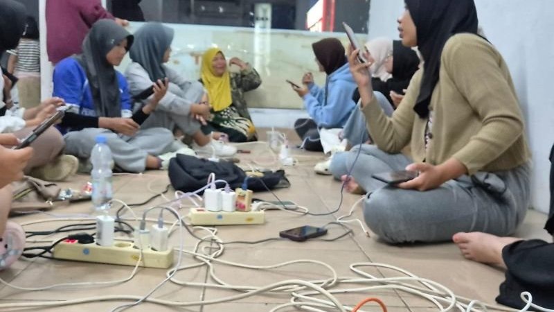 PLN: 60 Persen Sistem Kelistrikan Sumbar Sudah Pulih PLN: 60 Persen Sistem Kelistrikan Sumbar Sudah Pulih