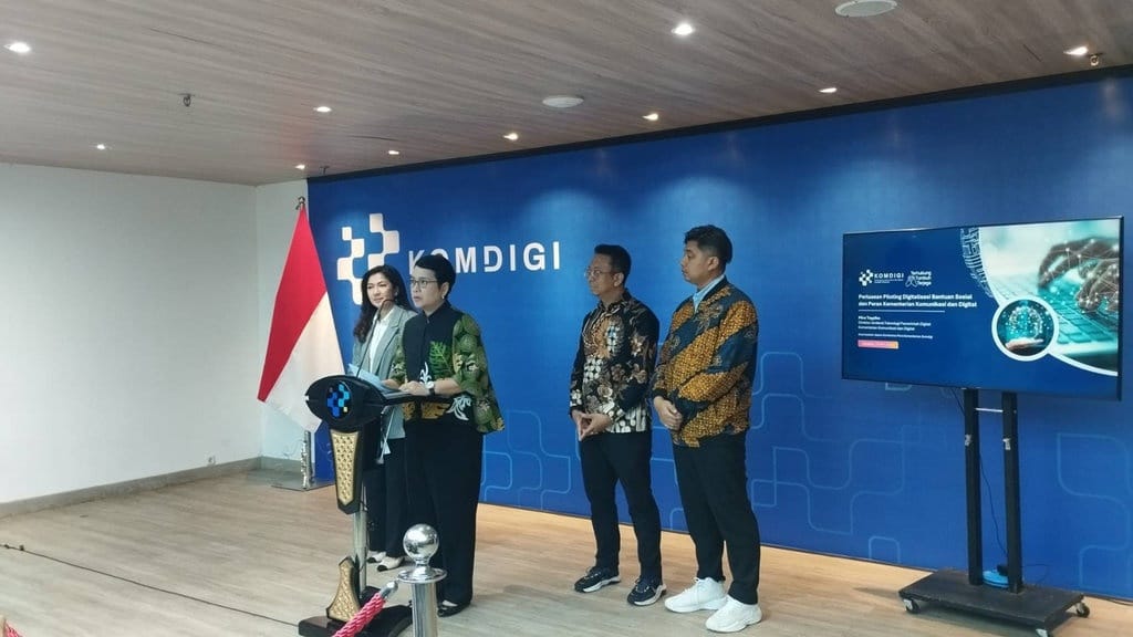 45% Penerima PKH Salah Sasaran, Komdigi Geber Digitalisasi 45% Penerima PKH Salah Sasaran, Komdigi Geber Digitalisasi