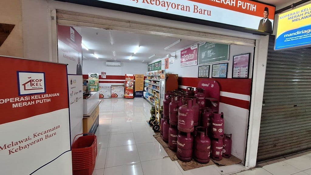 Menjajal Belanja di Koperasi Merah Putih Jakarta Menjajal Belanja di Koperasi Merah Putih Jakarta