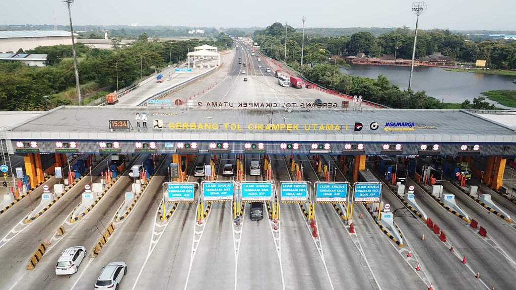 Jasa Marga Terapkan Contraflow di KM 55-65 Tol Jakarta-Cikampek Jasa Marga Terapkan Contraflow di KM 55-65 Tol Jakarta-Cikampek