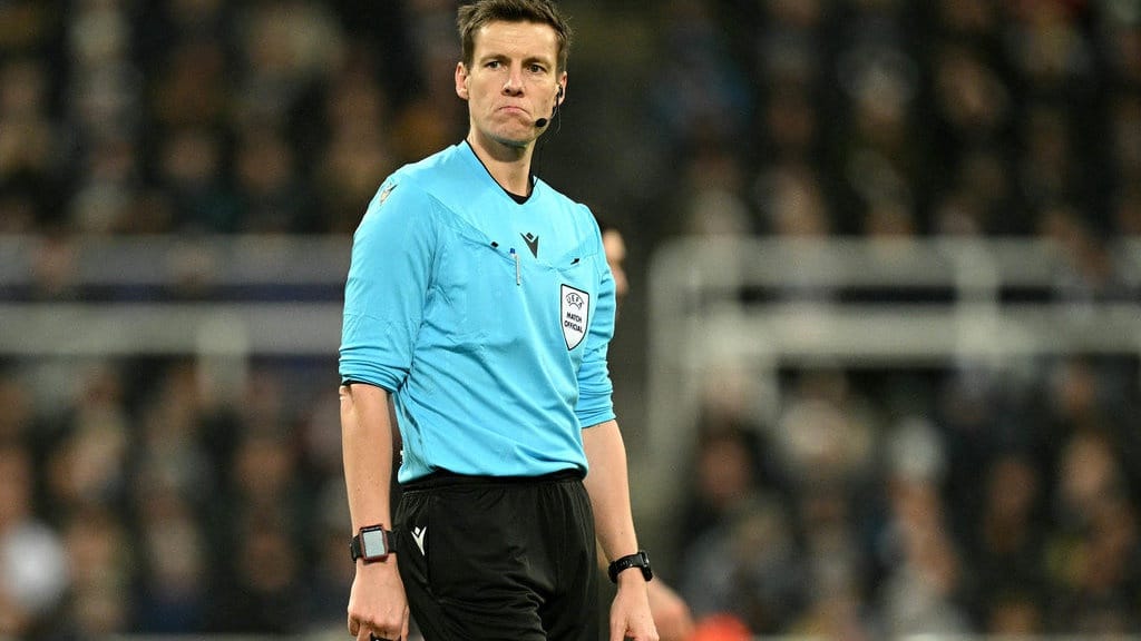 Profil Daniel Siebert Wasit Final UCL 2026 Arsenal vs PSG Profil Daniel Siebert Wasit Final UCL 2026 Arsenal vs PSG