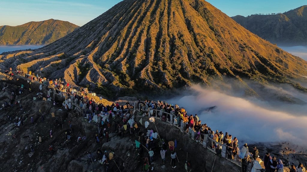 Jadwal dan Harga Tiket Jazz Gunung Bromo 2026 Jadwal dan Harga Tiket Jazz Gunung Bromo 2026