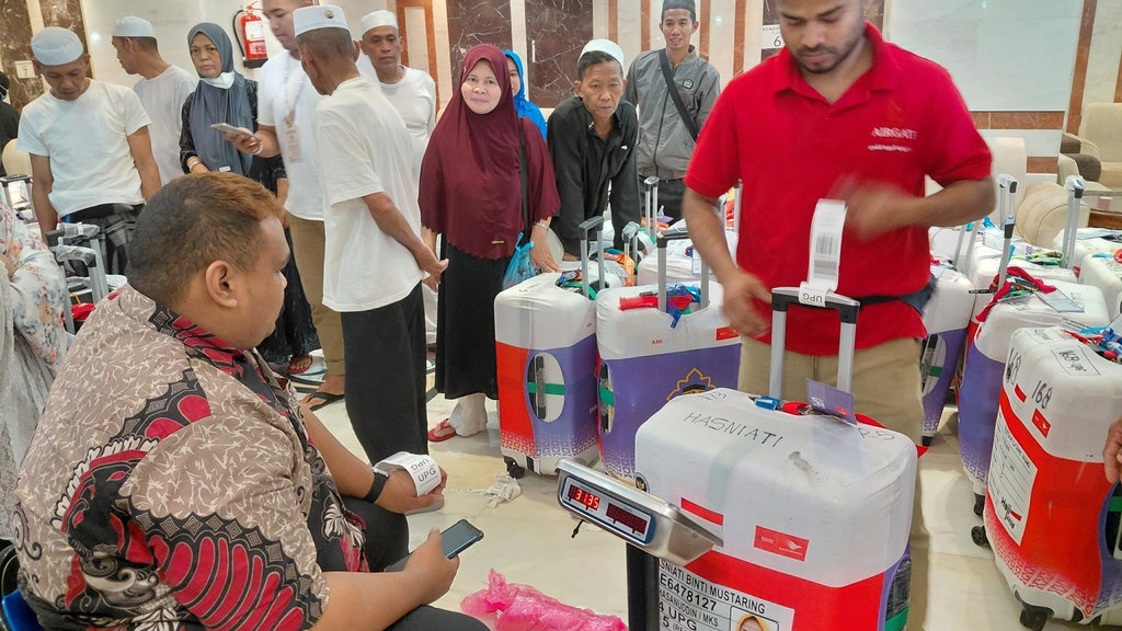 Nasib Barang Bawaan Jemaah Haji yang Dibongkar & Tak Lolos X-ray Nasib Barang Bawaan Jemaah Haji yang Dibongkar & Tak Lolos X-ray
