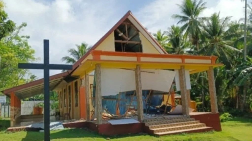 Dampak Gempa M7,7 Mindanao: 27 Rumah dan 2 Gereja di Sulut Rusak Dampak Gempa M7,7 Mindanao: 27 Rumah dan 2 Gereja di Sulut Rusak