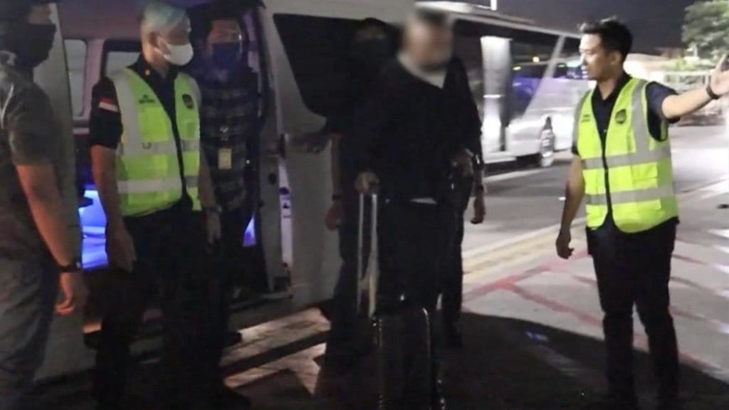 WN Australia Buronan Interpol Ditangkap Imigrasi Ngurah Rai Bali WN Australia Buronan Interpol Ditangkap Imigrasi Ngurah Rai Bali