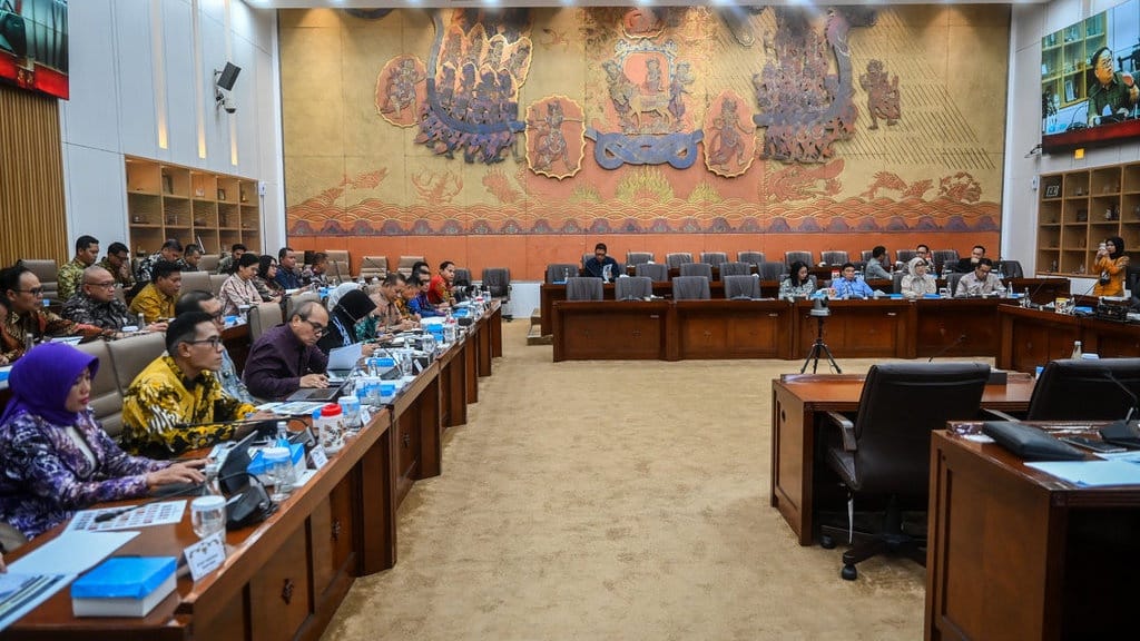 Pakar Hukum Pertanyakan Kewenangan Kadin di RUU Baru Pakar Hukum Pertanyakan Kewenangan Kadin di RUU Baru